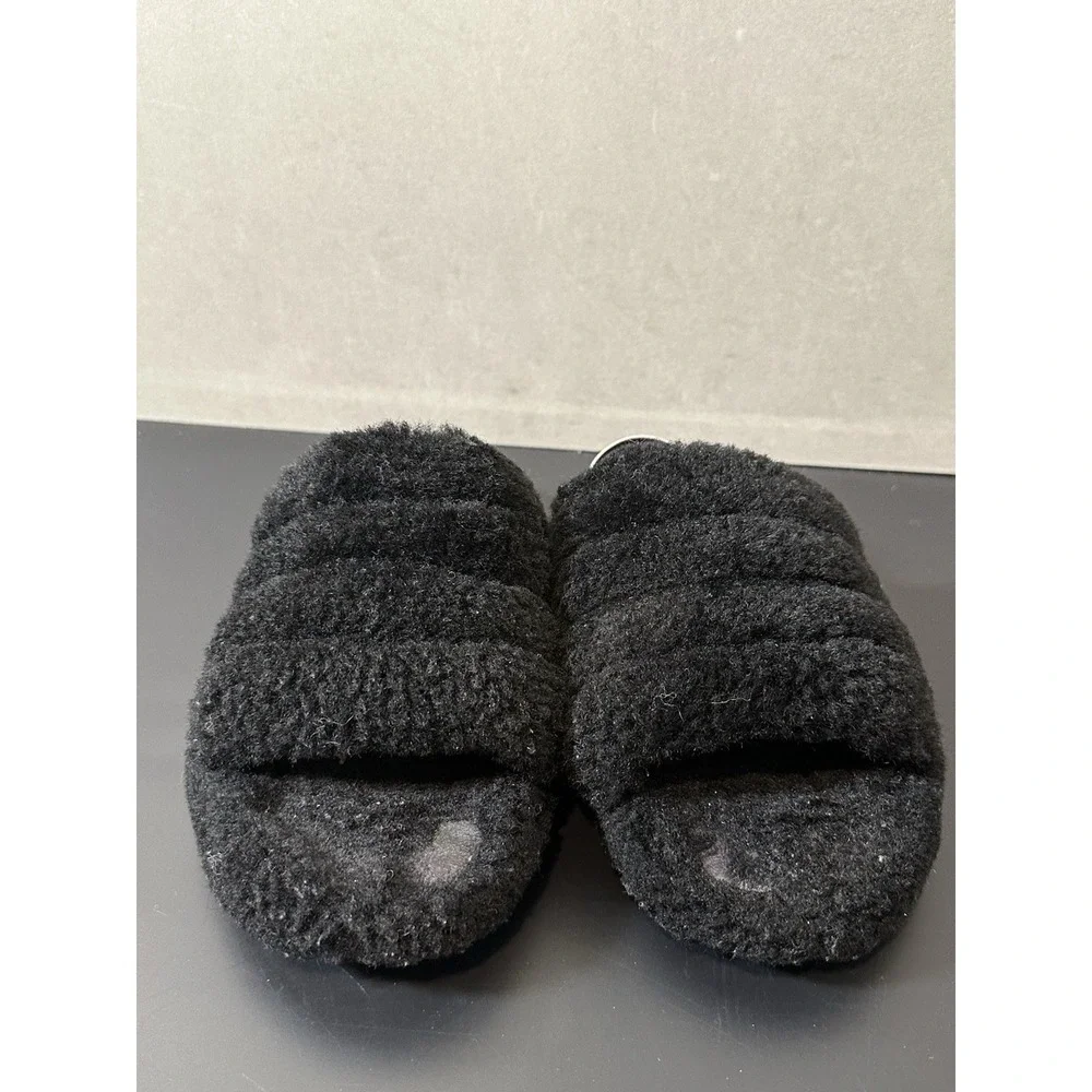 Ugg‎ Fluffy Slides Size 3